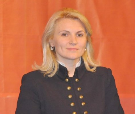 Paul: Partidele se reaşează pe altă strategie. Nu mai au locomotive de anvergura lui Iliescu şi Băsescu